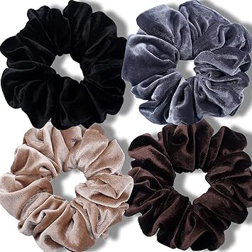 Set of velvet scrunchies